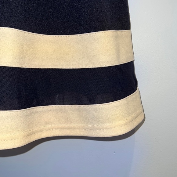 Navy windsor dress - Picture 5 of 9